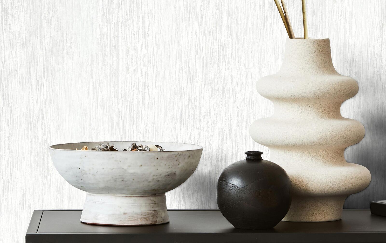 white textured minimalist wallpaper